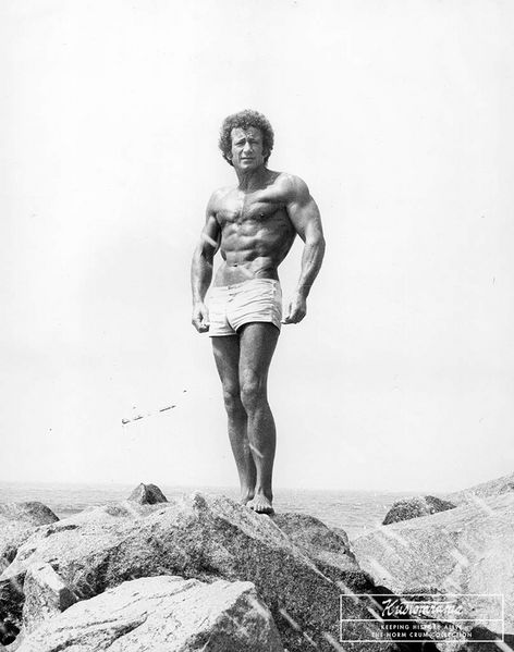 File:Norm-crum-1975-Body-Building-Will-Rogers-Beach.jpg