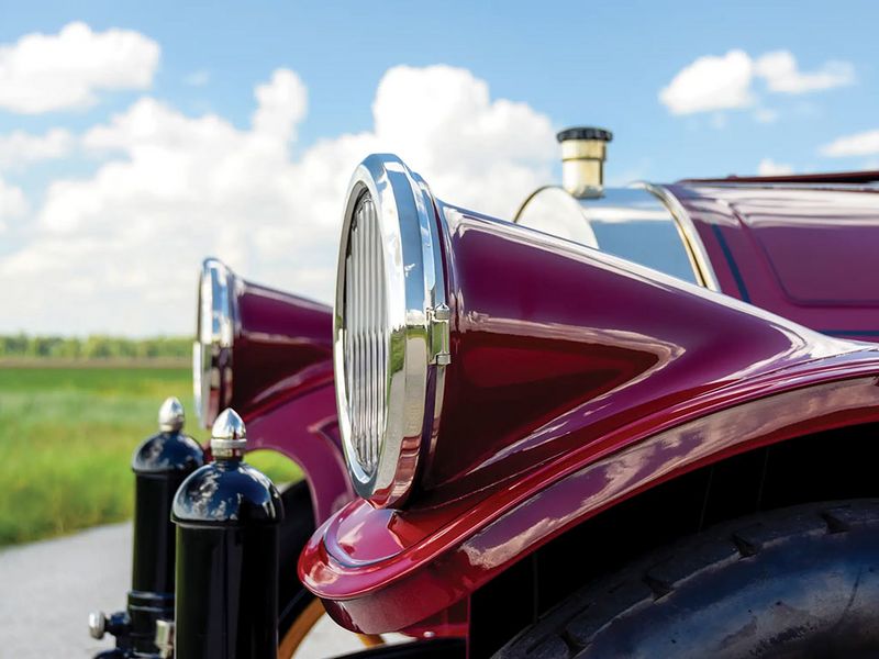 File:1913-pierce-arrow-molded-in-headlights2.jpg
