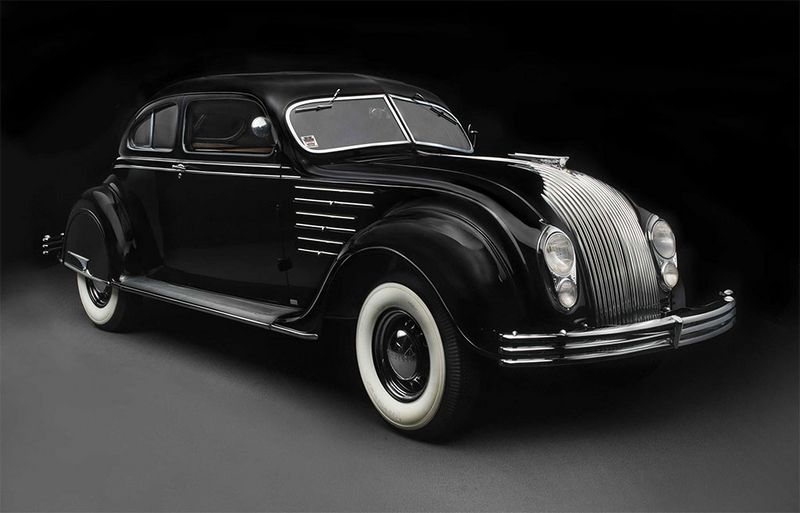 File:1934-chrysler-airflow.jpg