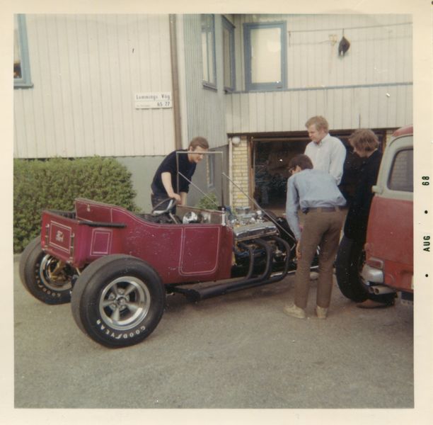 File:Pelle-Widholm T-bucket (21).jpg