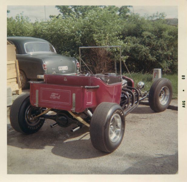 File:Pelle-Widholm T-bucket (17).jpg