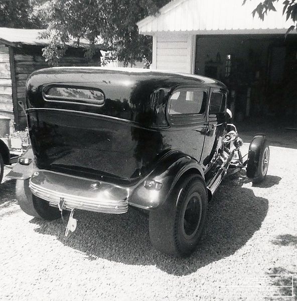 File:Herb-derose-1932-ford-tudor-sedan-hot-rod2.jpg