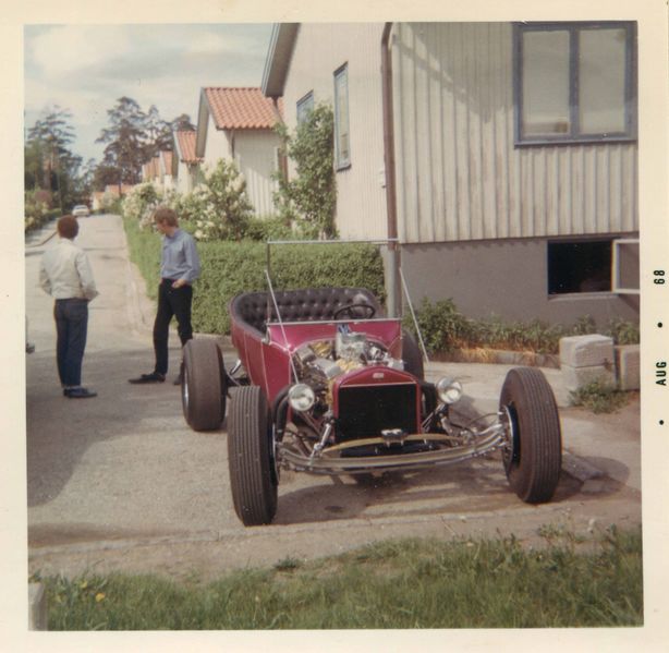 File:Pelle-Widholm T-bucket (13).jpg