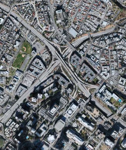 File:Harbor-and-Hollywood-Freeway-Overpass2.jpg
