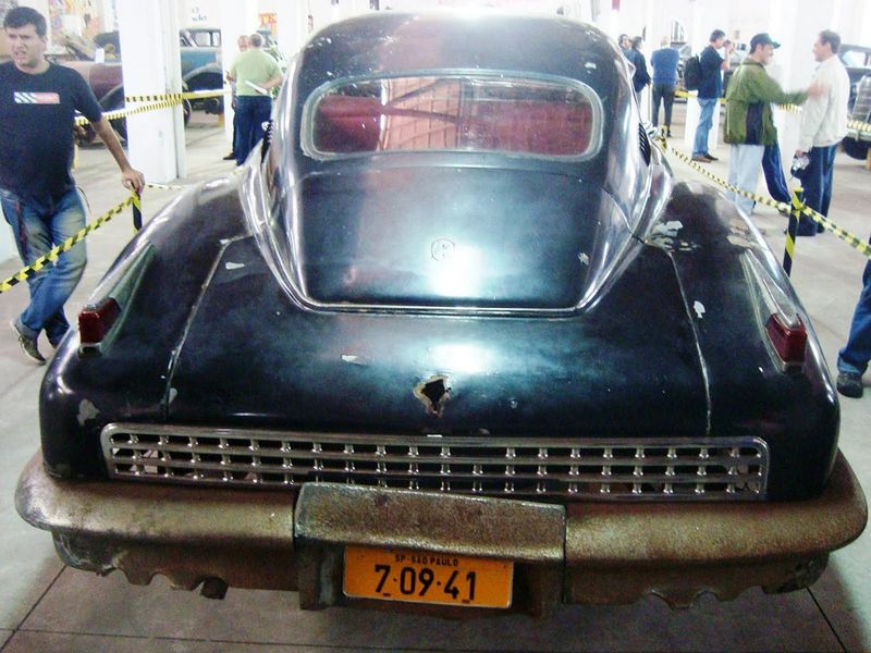 File:Tucker-1035-6.jpg